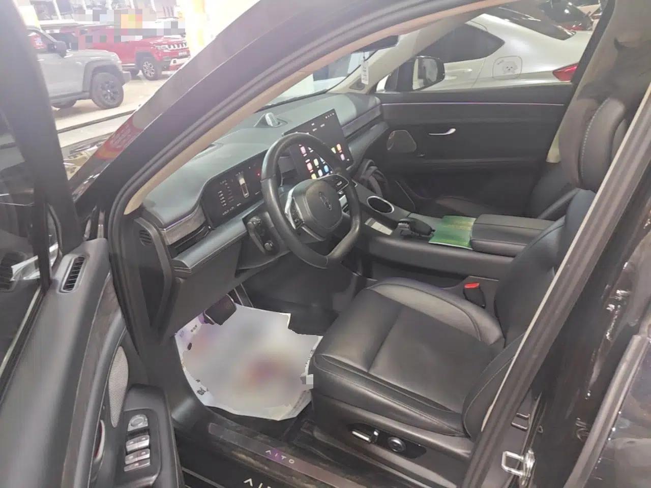 Hima AITO M5 2022 Extended-Range Four-Wheel Drive Performance Version — миниатюра 23
