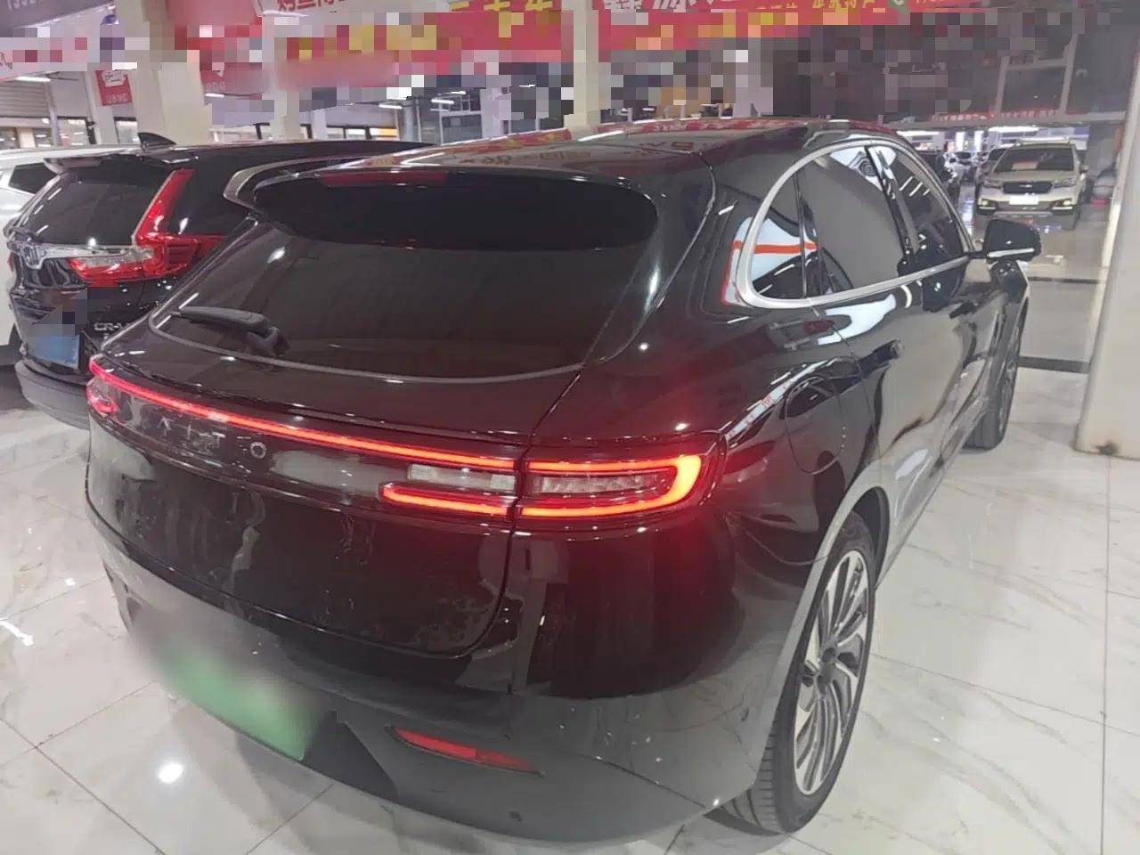 Hima AITO M5 2022 Extended-Range Four-Wheel Drive Performance Version — миниатюра 6