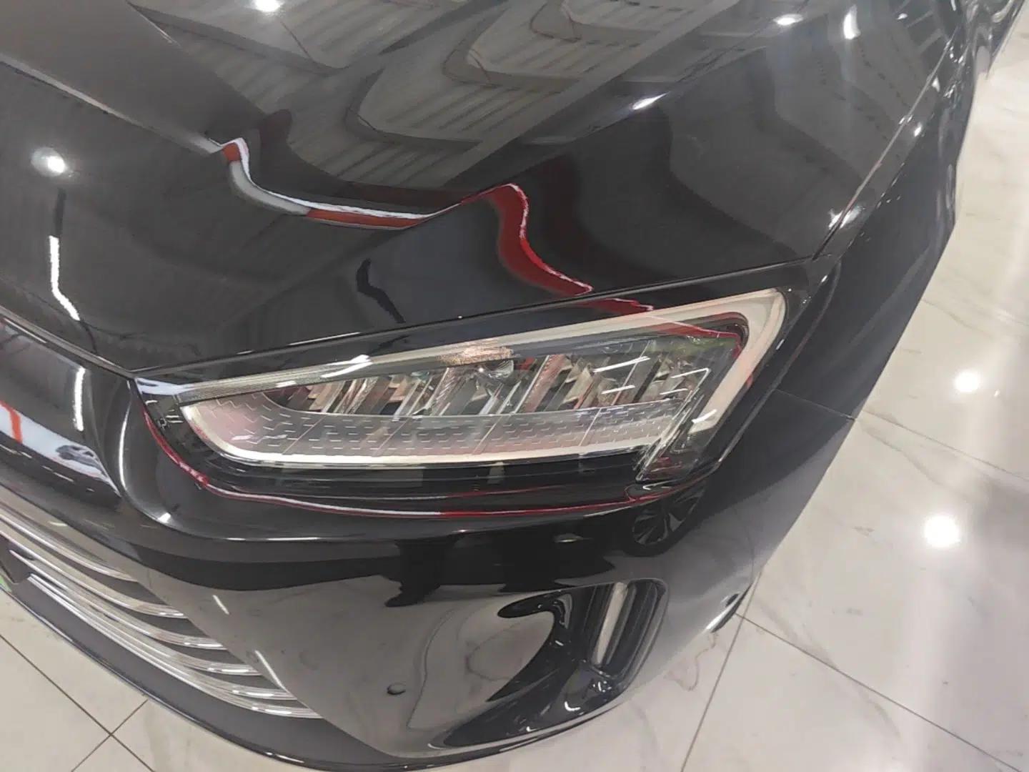 Hima AITO M5 2022 Extended-Range Four-Wheel Drive Performance Version — миниатюра 8
