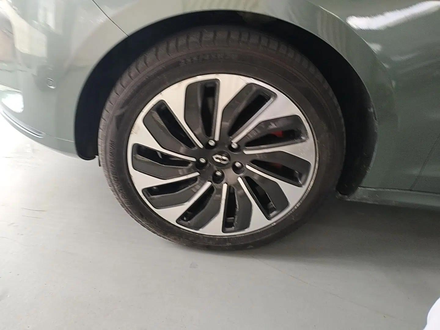 Hima AITO M5 2022 Extended-Range Four-Wheel Drive Ultimate Edition — миниатюра 10