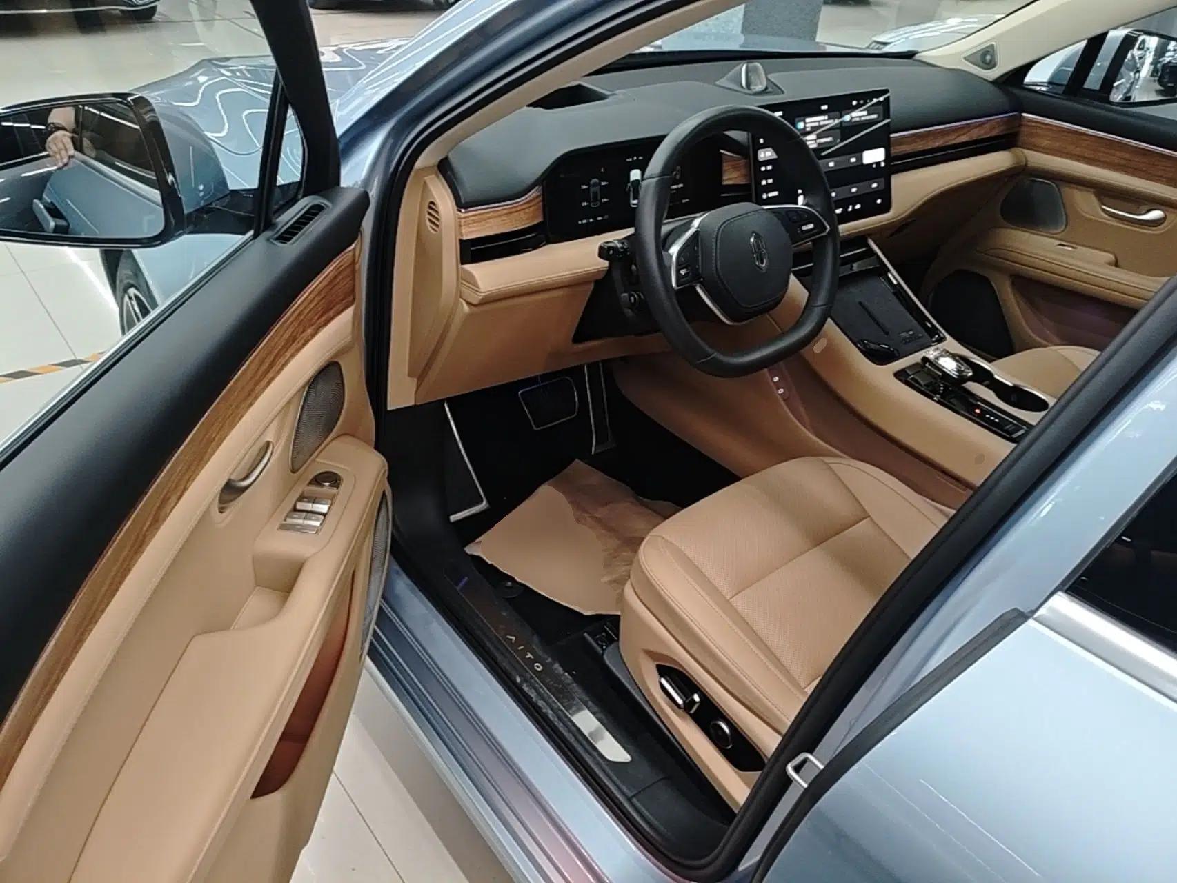 Hima AITO M5 2023 All-Electric Rear-Drive Standard Edition — миниатюра 23