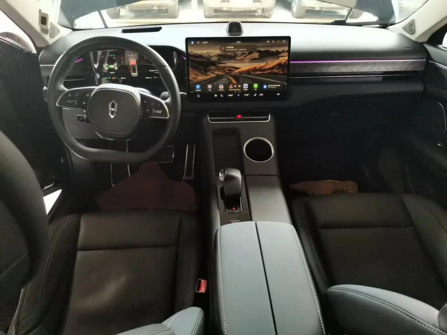 Hima AITO M5 2022 Extended-Range Four-Wheel Drive Performance Version — миниатюра 12
