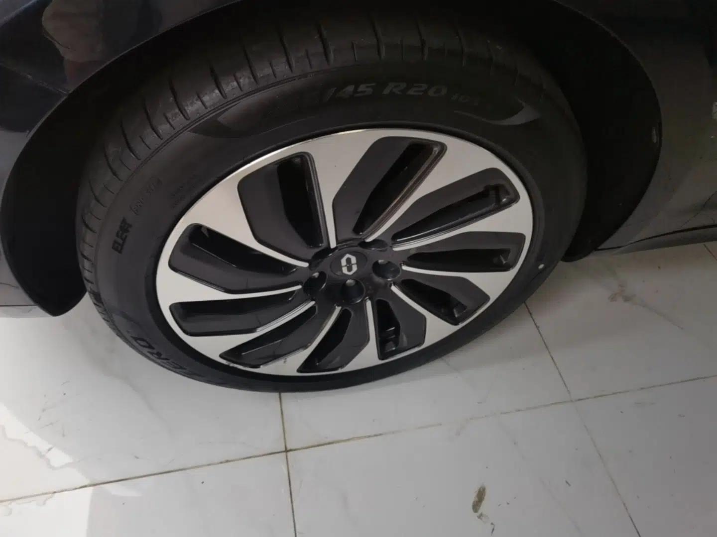 Hima AITO M5 2022 Extended-Range Four-Wheel Drive Performance Version — миниатюра 10