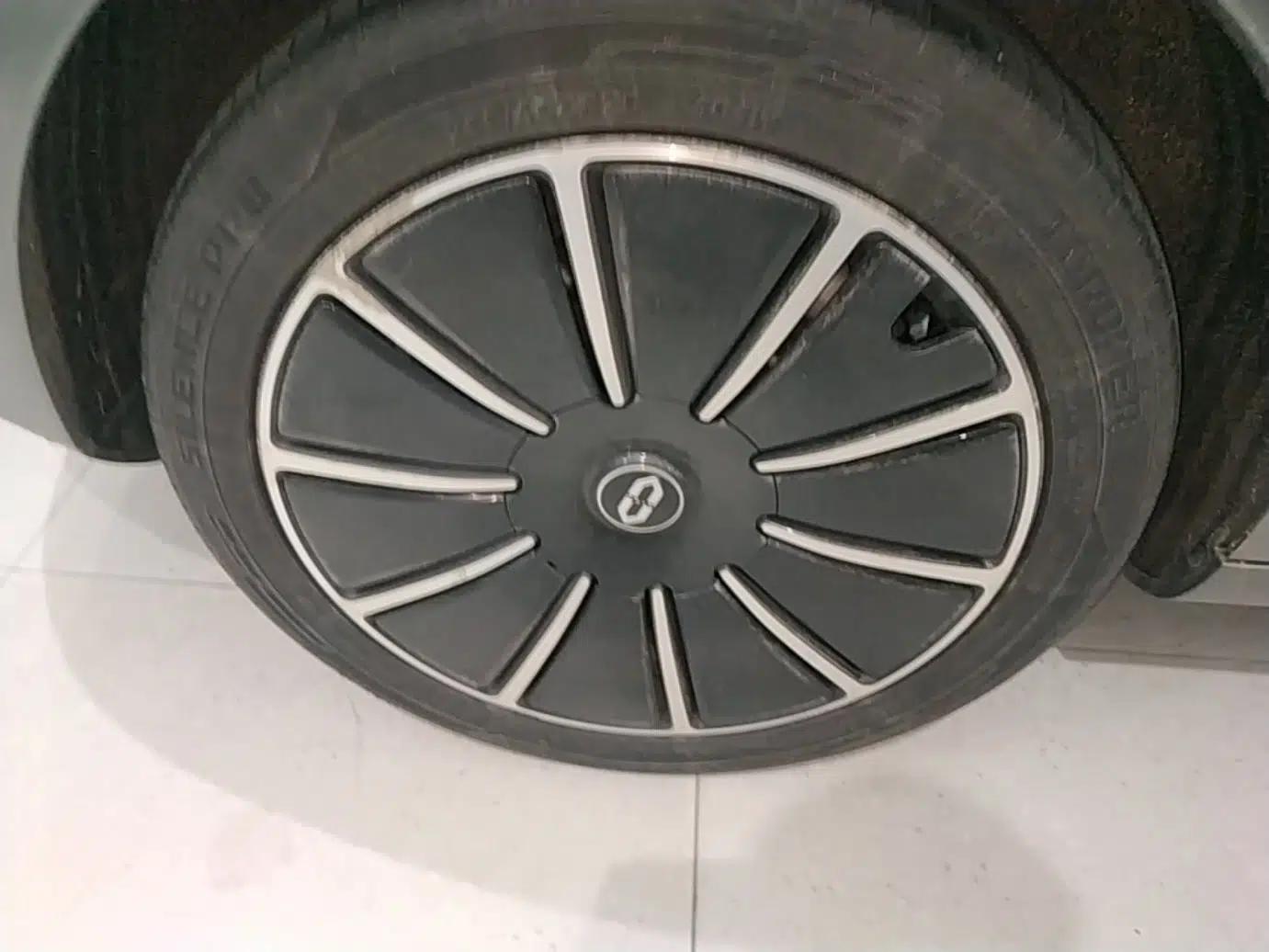 Hima AITO M5 2022 Pure Electric All-Wheel-Drive Performance Edition — миниатюра 11