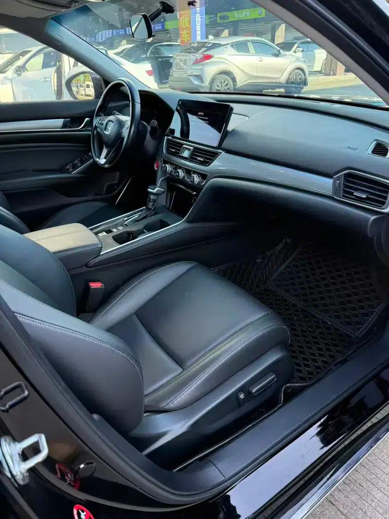 2022 Honda Accord 260TURBO Luxury Edition — миниатюра 7