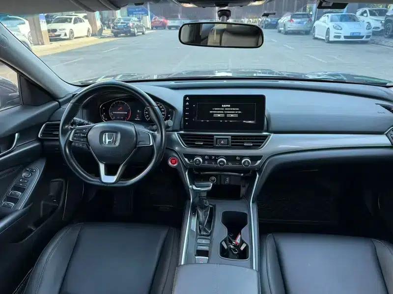 2022 Honda Accord 260TURBO Luxury Edition — миниатюра 9