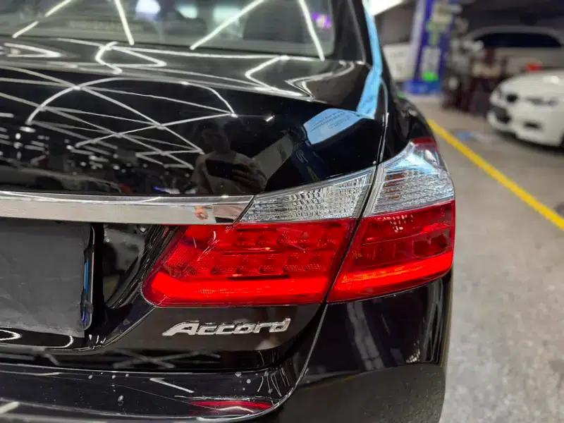 2015 Honda Accord 2.0L LXS Elite Edition — миниатюра 11