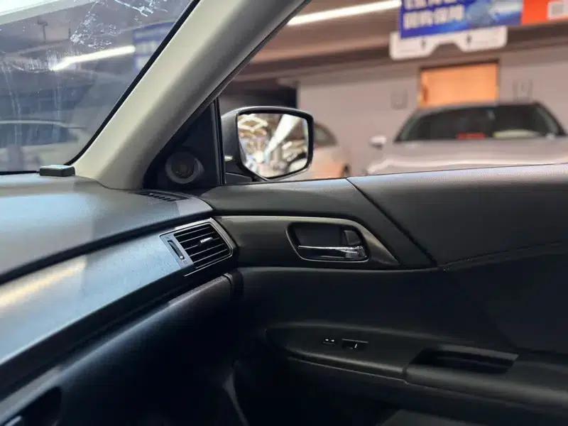 2015 Honda Accord 2.0L LXS Elite Edition — миниатюра 12
