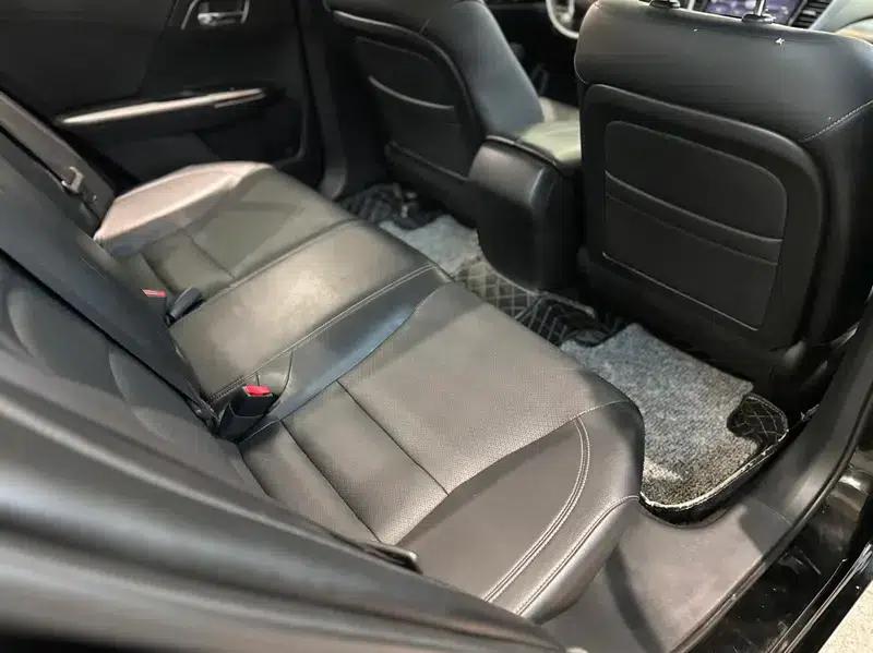 2015 Honda Accord 2.0L LXS Elite Edition — миниатюра 13