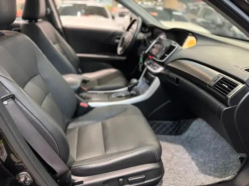 2015 Honda Accord 2.0L LXS Elite Edition — миниатюра 20