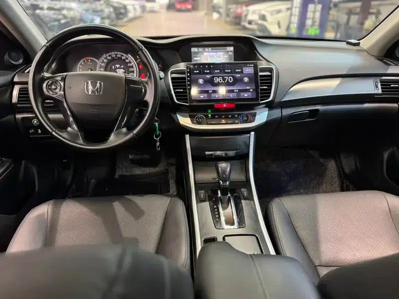 2015 Honda Accord 2.0L LXS Elite Edition — миниатюра 23