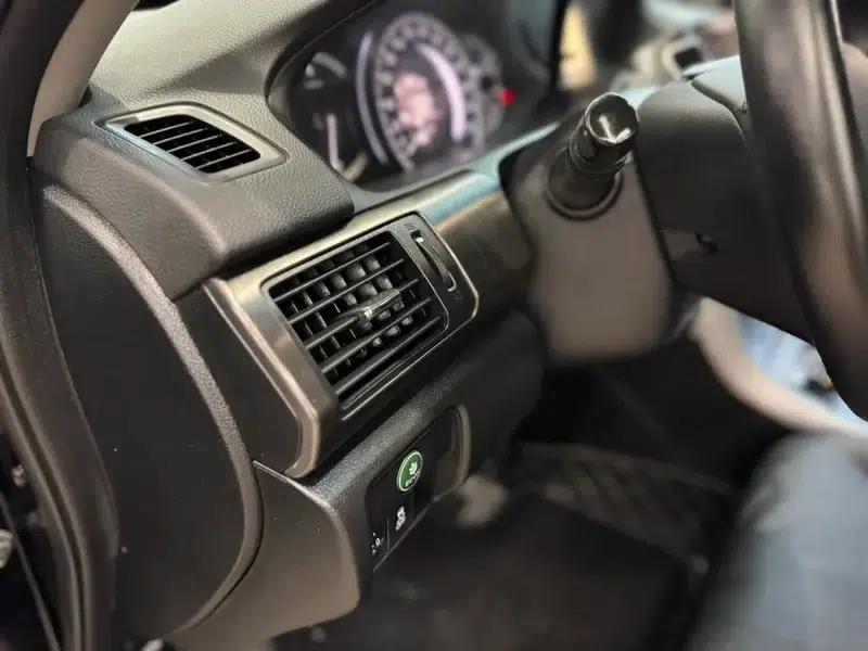 2015 Honda Accord 2.0L LXS Elite Edition — миниатюра 26