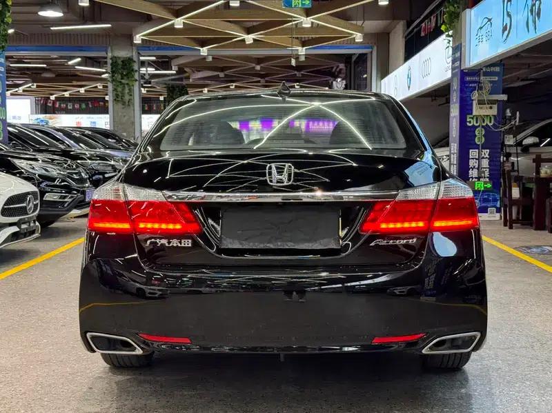 2015 Honda Accord 2.0L LXS Elite Edition — миниатюра 5