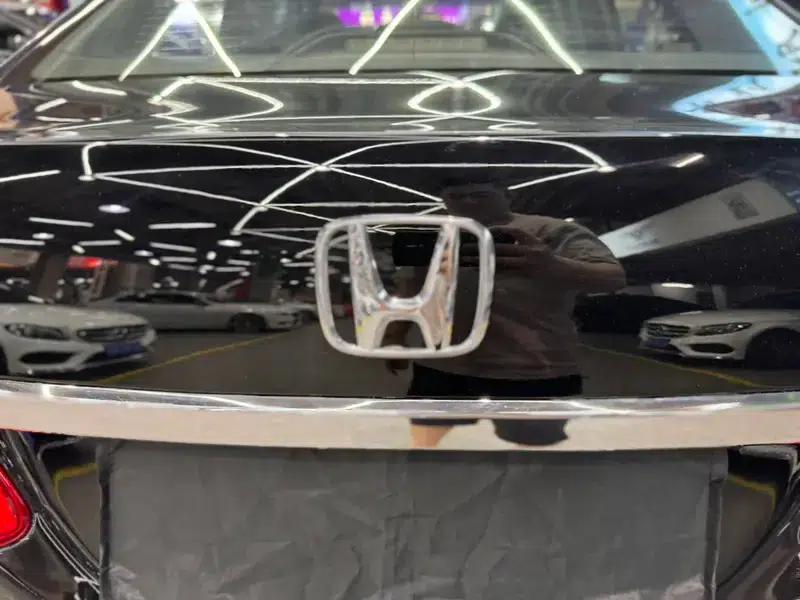 2015 Honda Accord 2.0L LXS Elite Edition — миниатюра 10