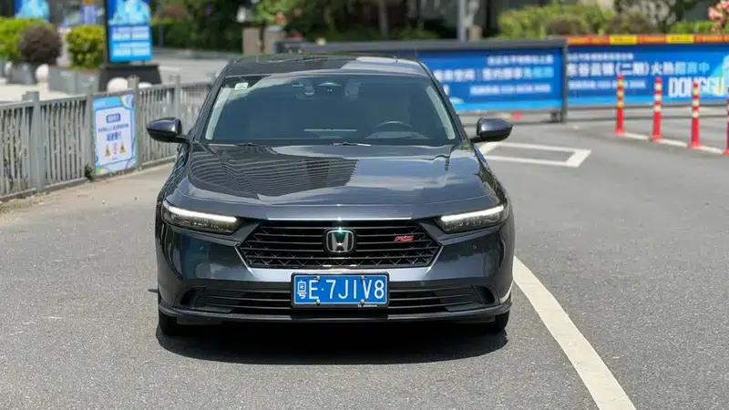 2023 Honda Accord 260TURBO Smart Edition — миниатюра 2