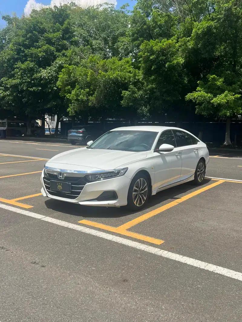 2022 Honda Accord Hybrid 2.0L Elite Edition — миниатюра 1