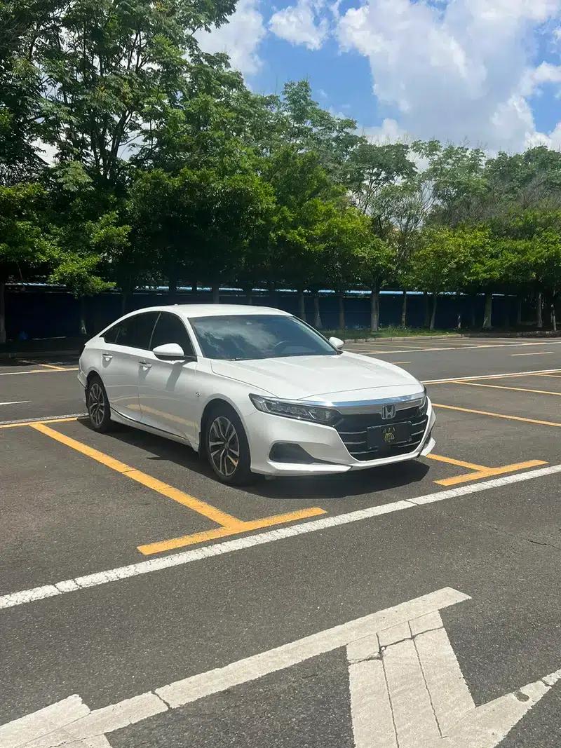 2022 Honda Accord Hybrid 2.0L Elite Edition — миниатюра 3