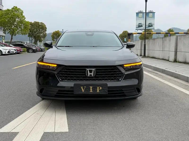 2024 Honda Accord 260TURBO Luxury Edition — миниатюра 2