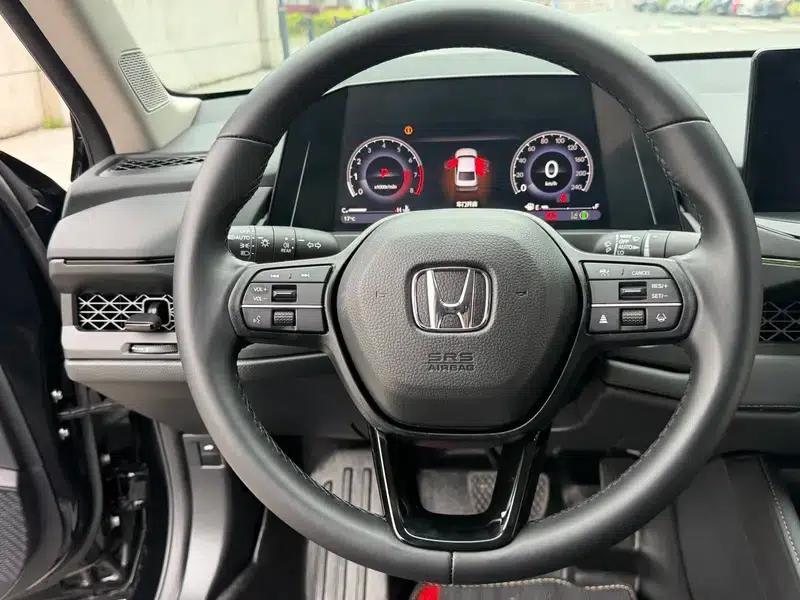 2024 Honda Accord 260TURBO Luxury Edition — миниатюра 16