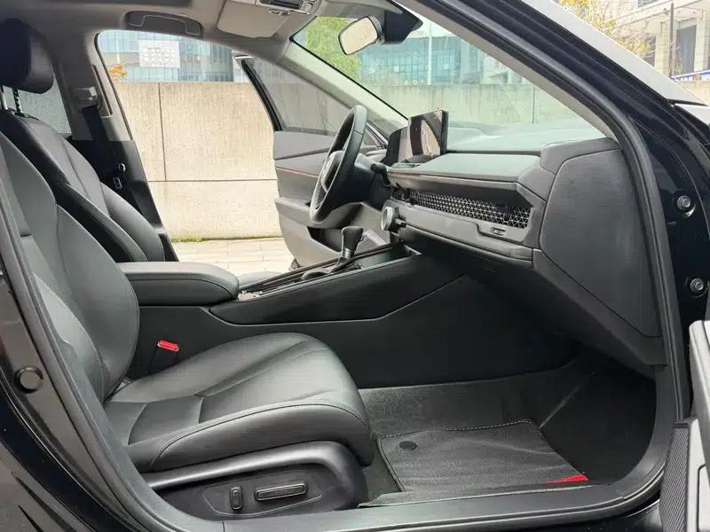 2024 Honda Accord 260TURBO Luxury Edition — миниатюра 20