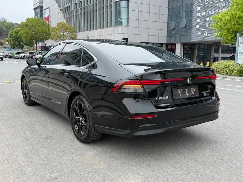 2024 Honda Accord 260TURBO Luxury Edition — миниатюра 4