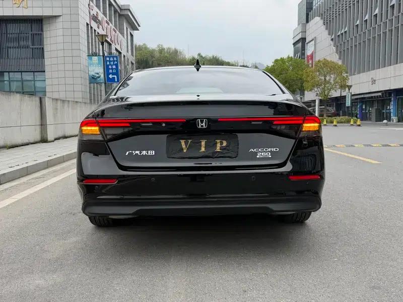 2024 Honda Accord 260TURBO Luxury Edition — миниатюра 5