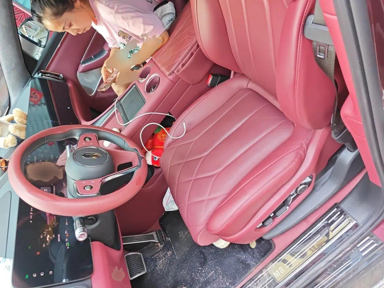 Hima AITO M8 2025 Extended-Range Ultra Version 53.4 kWh 6-Seater Edition — миниатюра 15