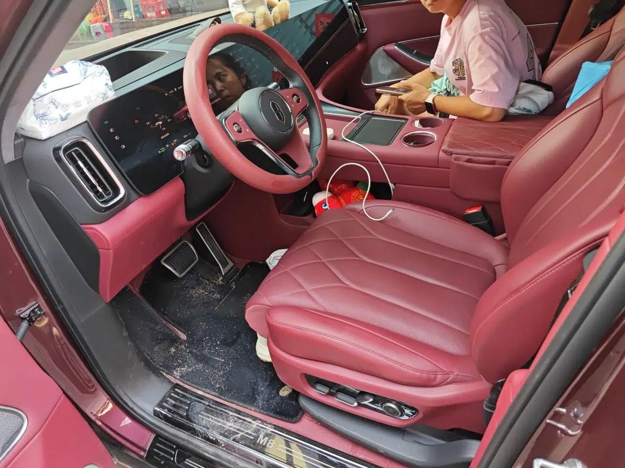 Hima AITO M8 2025 Extended-Range Ultra Version 53.4 kWh 6-Seater Edition — миниатюра 16