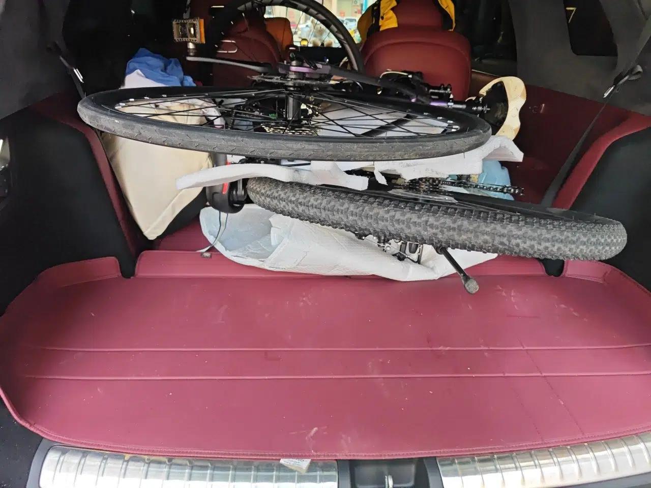 Hima AITO M8 2025 Extended-Range Ultra Version 53.4 kWh 6-Seater Edition — миниатюра 19