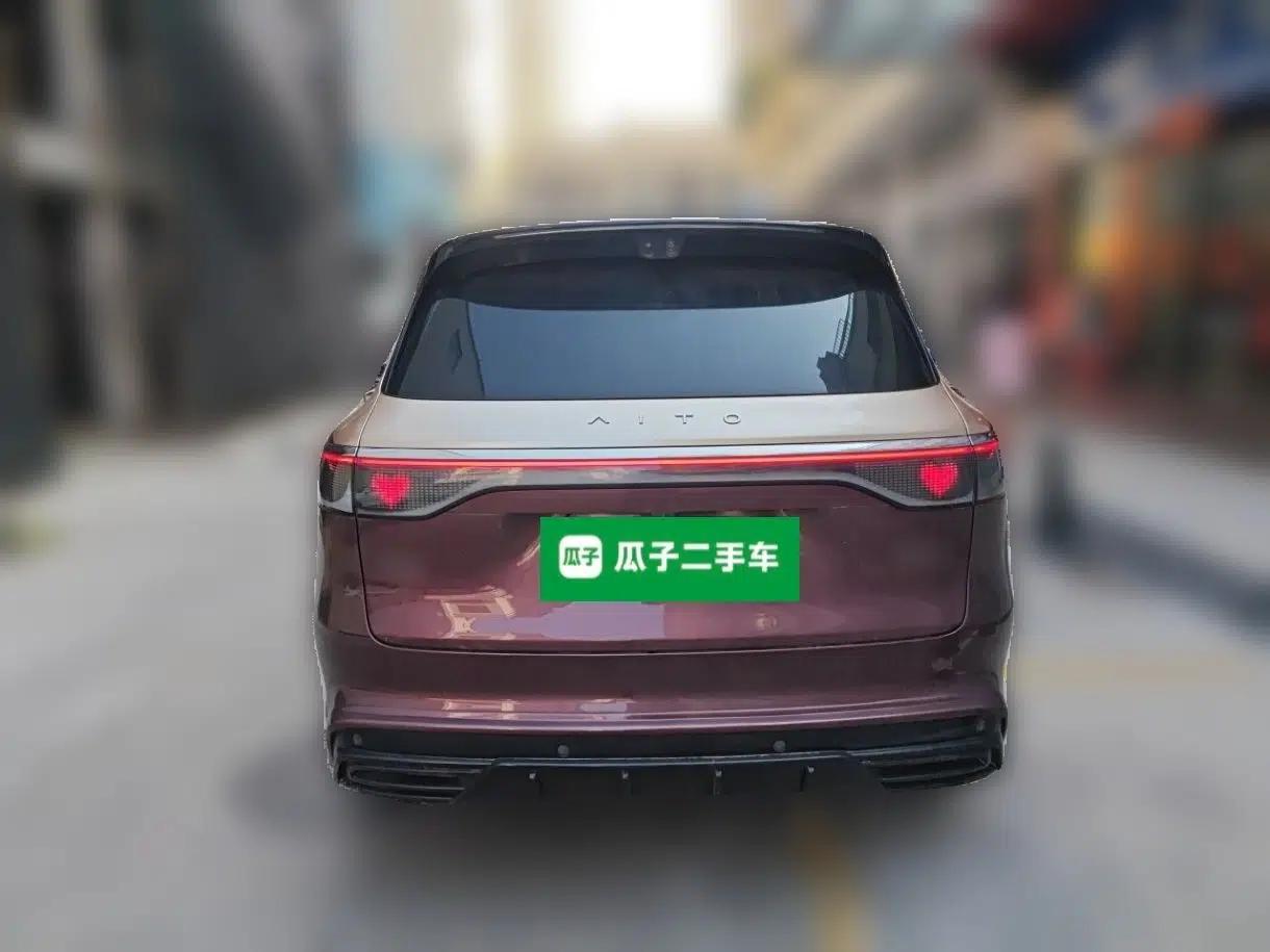 Hima AITO M8 2025 Extended-Range Ultra Version 53.4 kWh 6-Seater Edition — миниатюра 5