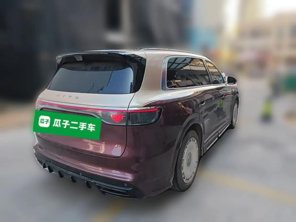 Hima AITO M8 2025 Extended-Range Ultra Version 53.4 kWh 6-Seater Edition — миниатюра 6