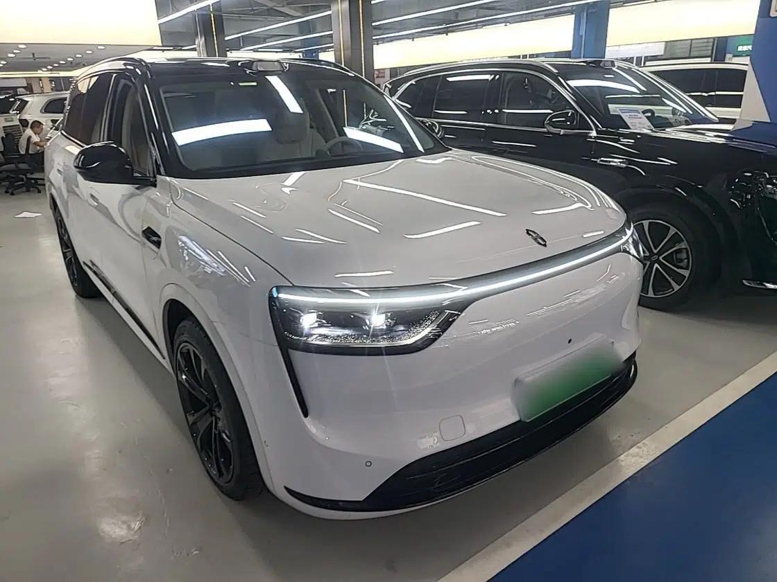 Hima AITO M8 2025 Extended-Range Max+ Version 53.4 kWh 6-Seater Edition — миниатюра 3