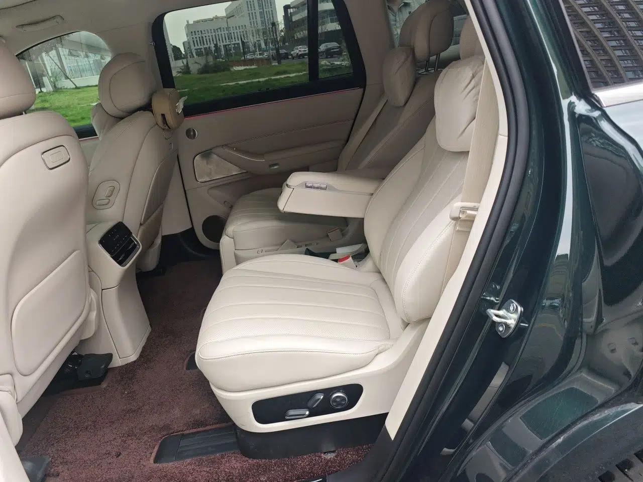 Hima AITO M8 2025 Extended-Range Ultra Version 53.4 kWh 6-Seater Edition — миниатюра 17