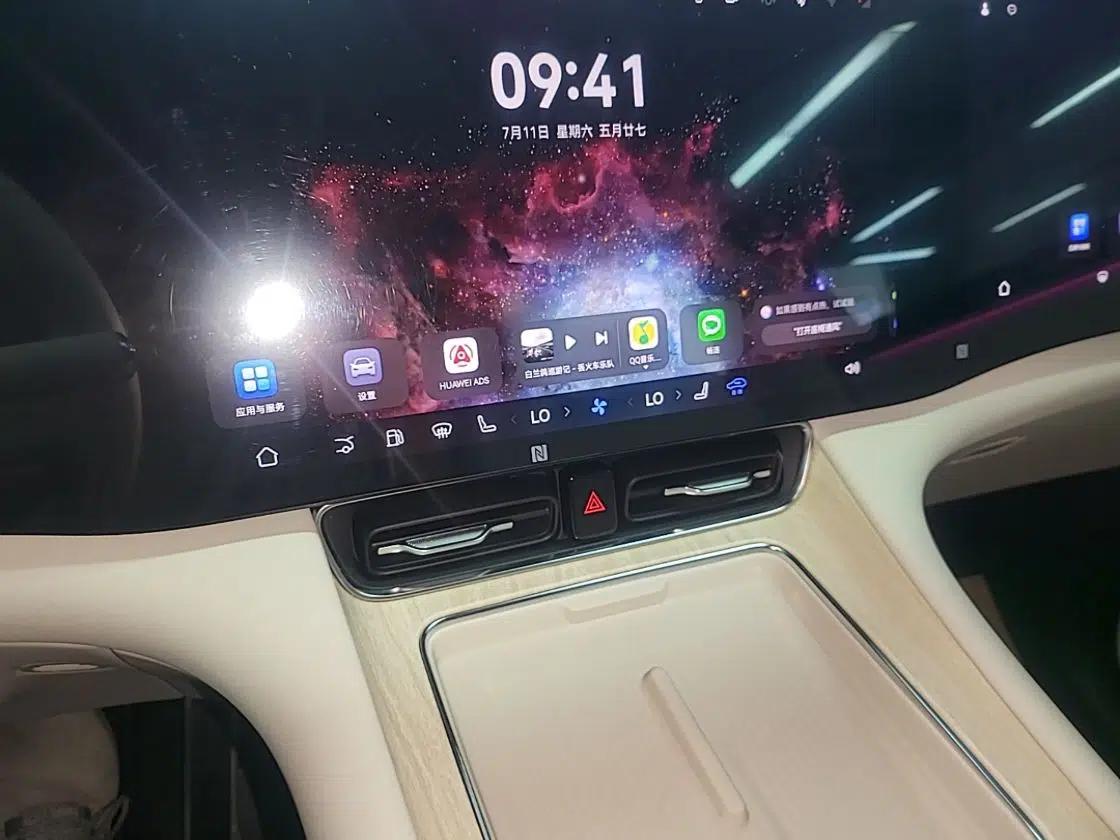 Hima AITO M8 2025 Extended-Range Max+ Version 53.4 kWh 5-Seater Edition — миниатюра 15