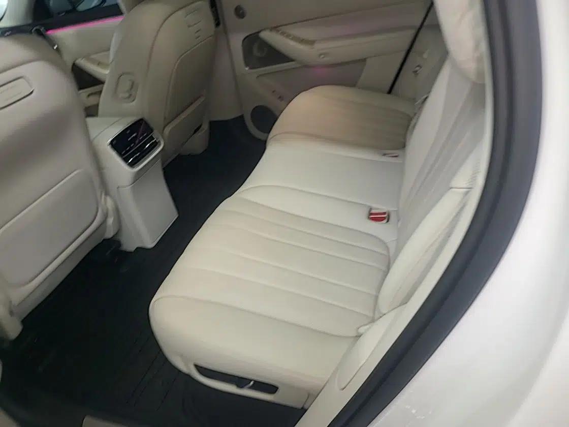 Hima AITO M8 2025 Extended-Range Max+ Version 53.4 kWh 5-Seater Edition — миниатюра 20