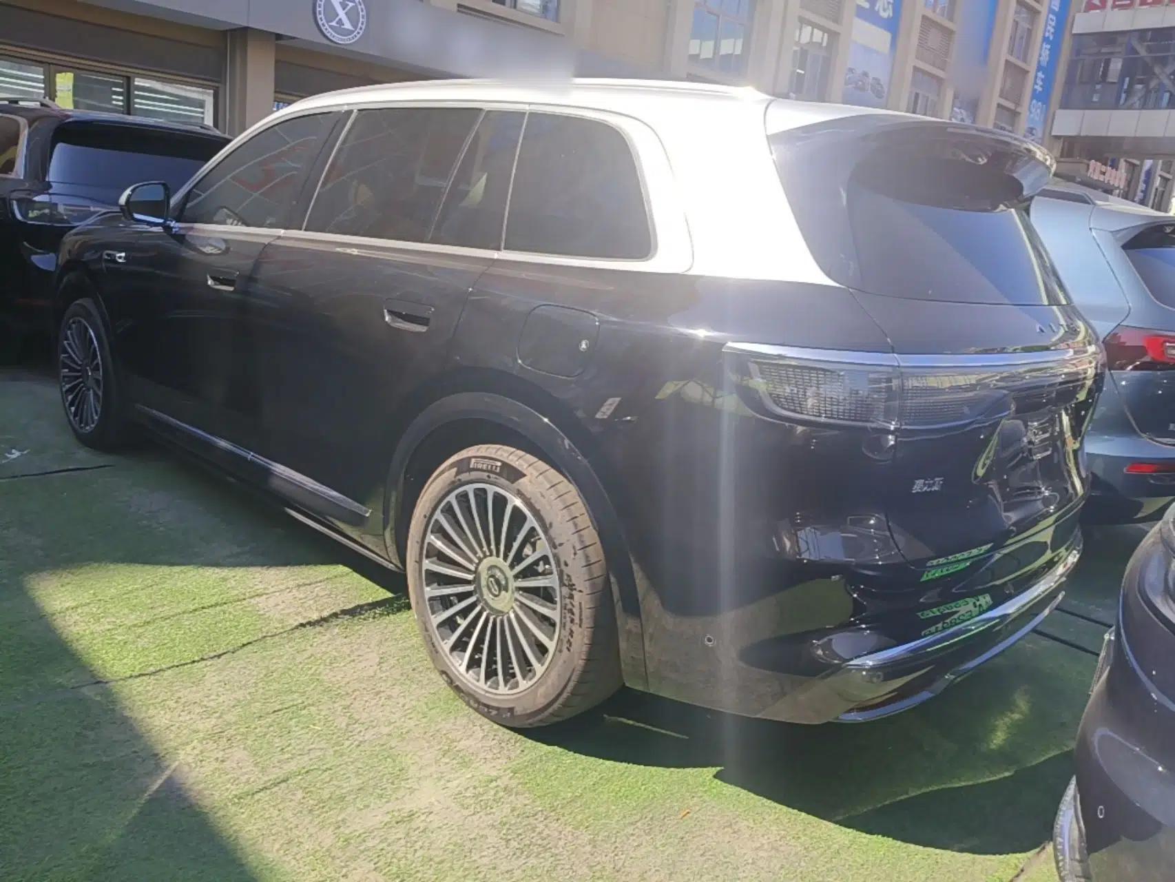 Hima AITO M8 2025 Extended-Range Ultra Version 53.4 kWh 5-Seater Edition — миниатюра 4