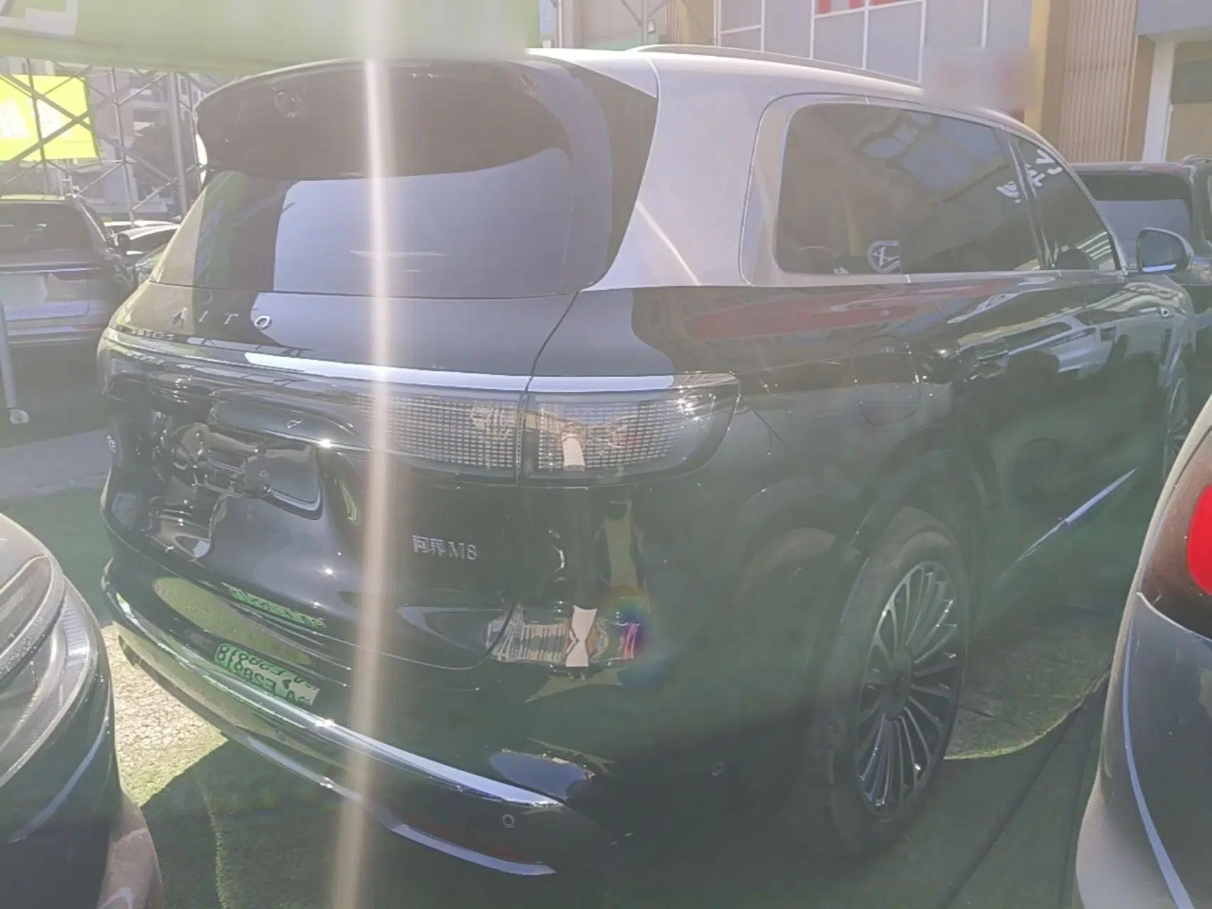 Hima AITO M8 2025 Extended-Range Ultra Version 53.4 kWh 5-Seater Edition — миниатюра 6