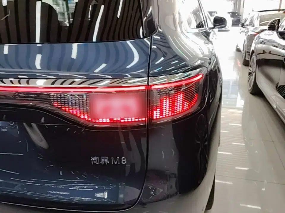 Hima AITO M8 2025 Extended-Range Ultra Version 53.4 kWh 5-Seater Edition — миниатюра 9