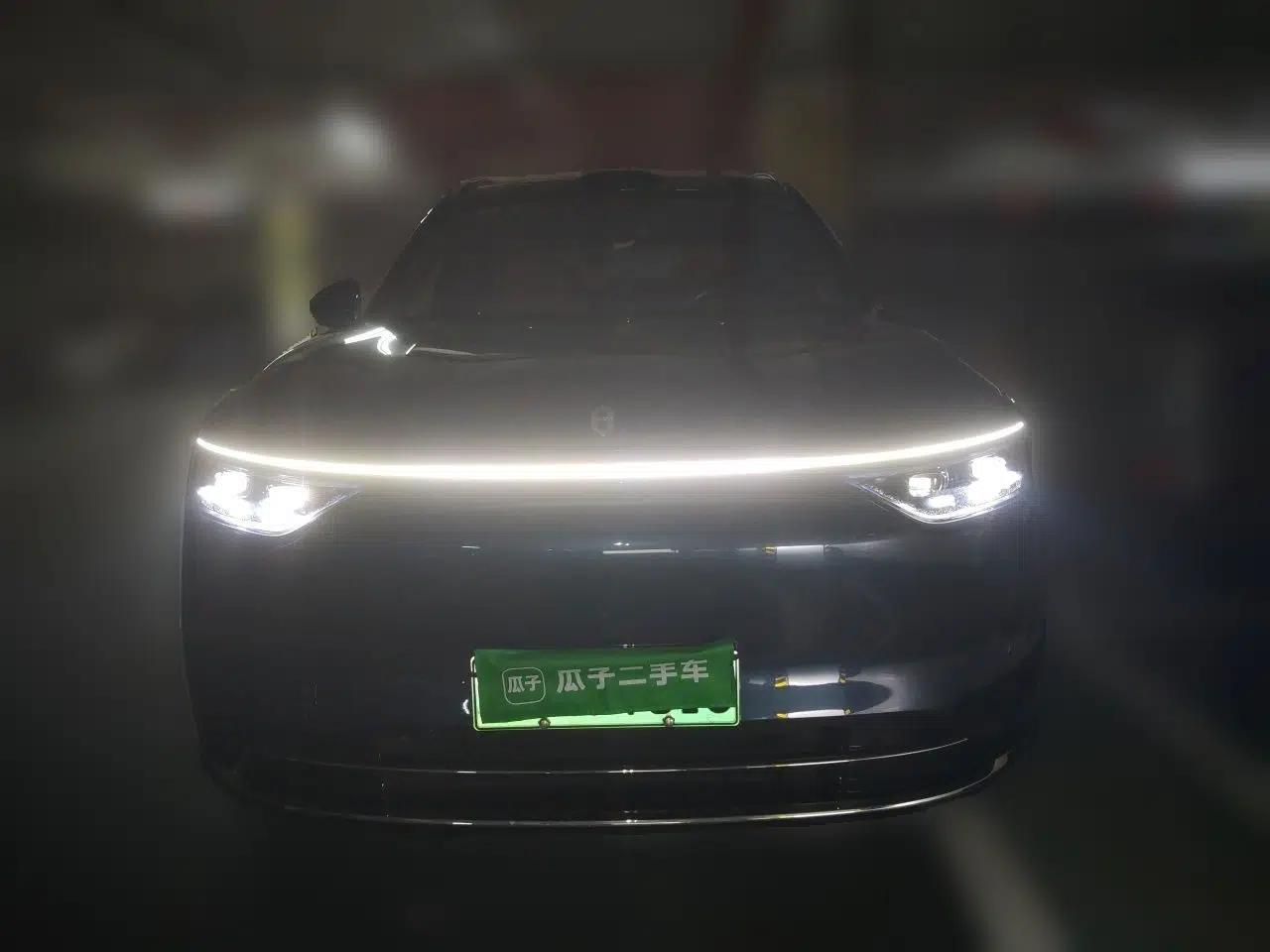 Hima AITO M8 2025 Extended-Range Ultra Version 53.4 kWh 5-Seater Edition — миниатюра 2
