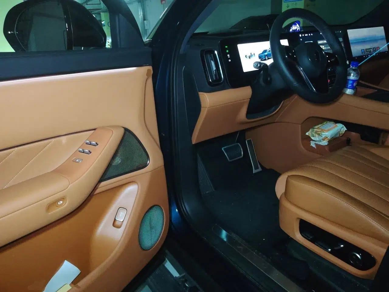 Hima AITO M8 2025 Extended-Range Ultra Version 53.4 kWh 5-Seater Edition — миниатюра 16