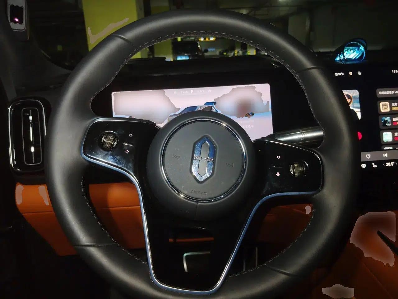 Hima AITO M8 2025 Extended-Range Ultra Version 53.4 kWh 5-Seater Edition — миниатюра 10