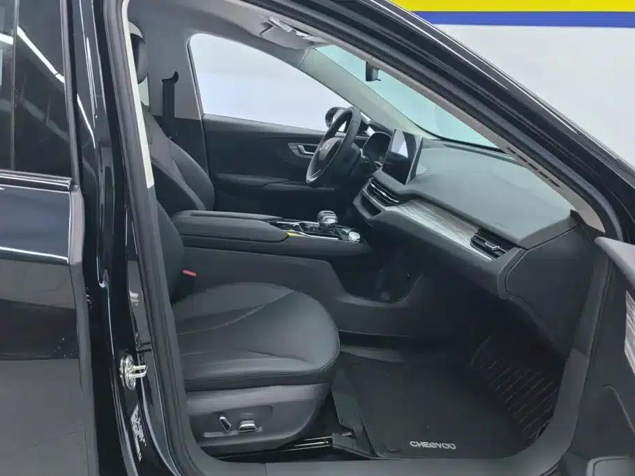 Hongqi E-QM5 2024 500km Travel Edition — миниатюра 8