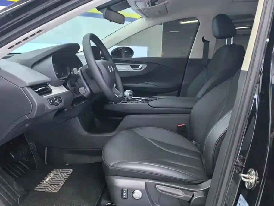 Hongqi E-QM5 2024 500km Travel Edition — миниатюра 9