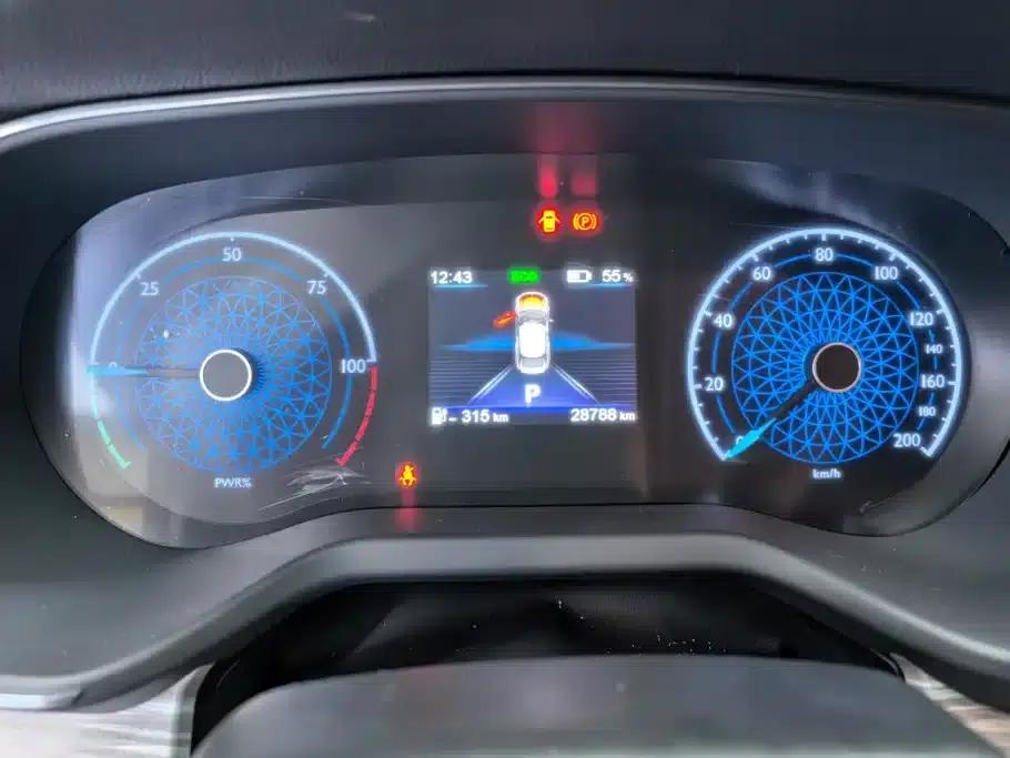 Hongqi E-QM5 2023 Model 620km PLUS — миниатюра 14