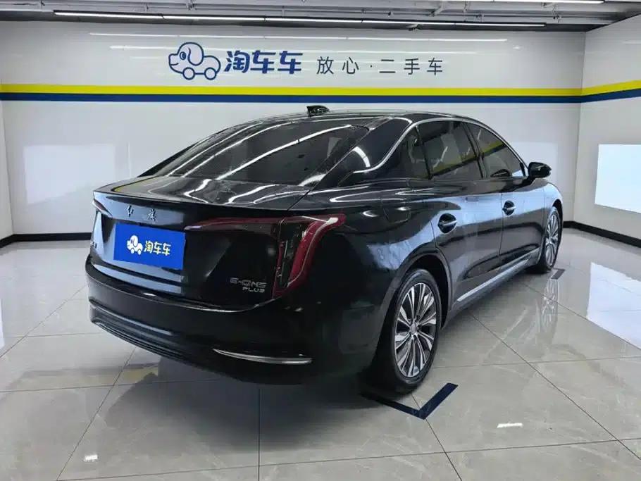 Hongqi E-QM5 2023 Model 620km PLUS — миниатюра 3