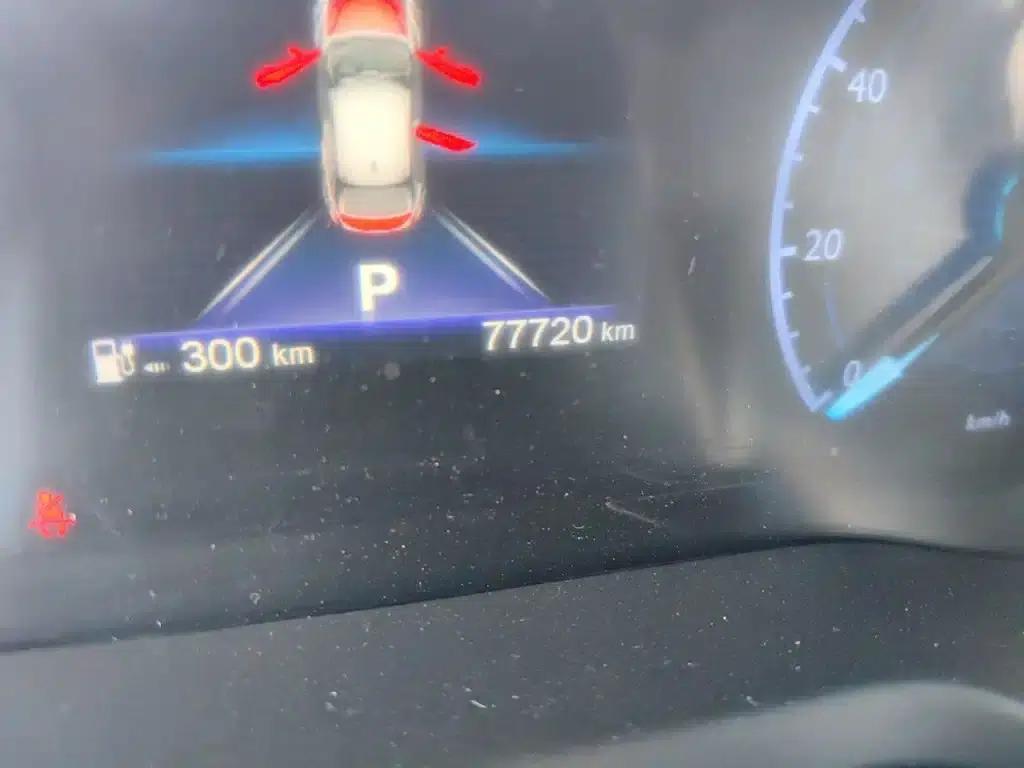 Hongqi E-QM5 2023 Model 620km PLUS — миниатюра 5