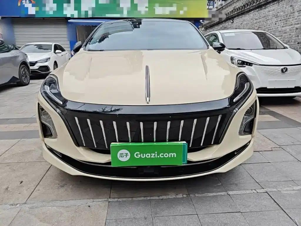 Hongqi E-QM5 2022 Model, 431km Charging Enjoyment Edition — миниатюра 3