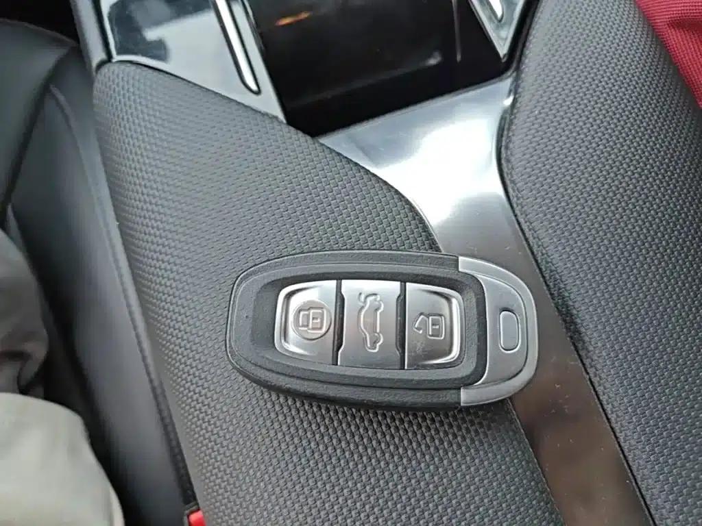 Hongqi E-QM5 2022 Model, 431km Charging Enjoyment Edition — миниатюра 9