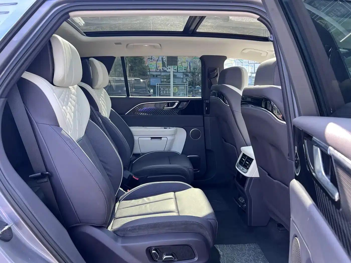Hongqi E-HS9 2021 Model 510km Flagship Edition Six-Seater — миниатюра 18