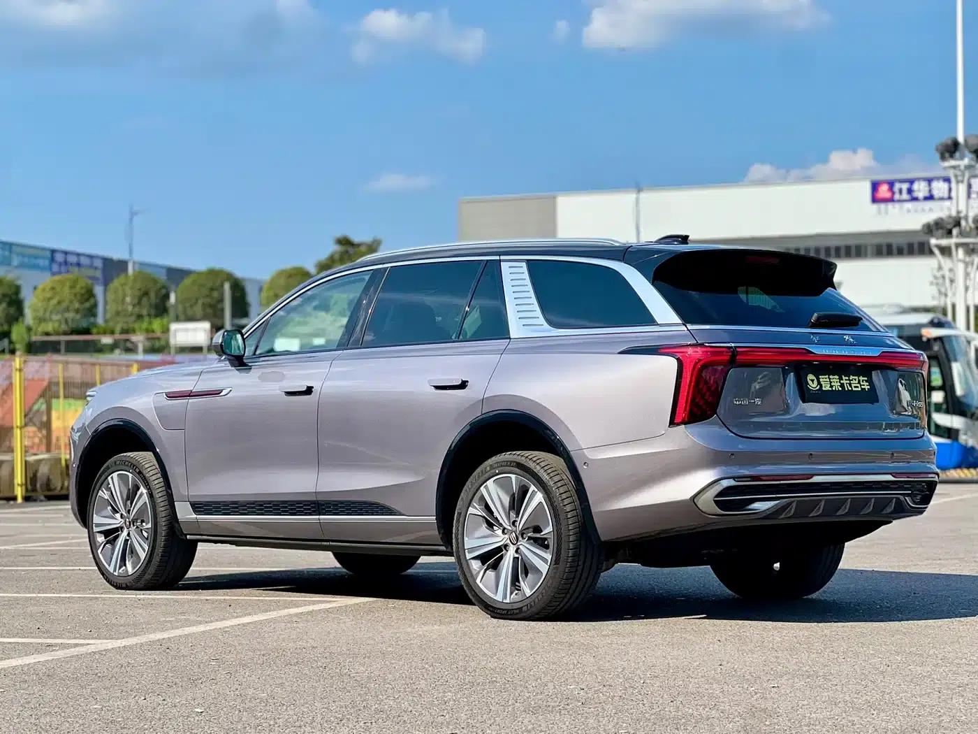 Hongqi E-HS9 2021 Model 510km Flagship Edition Six-Seater — миниатюра 3